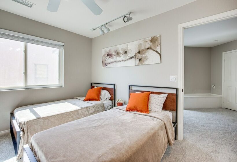 Large Las Vegas Home W/ Pool, Hot Tub + Game Room