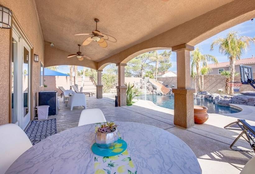 Large Las Vegas Home W/ Pool, Hot Tub + Game Room
