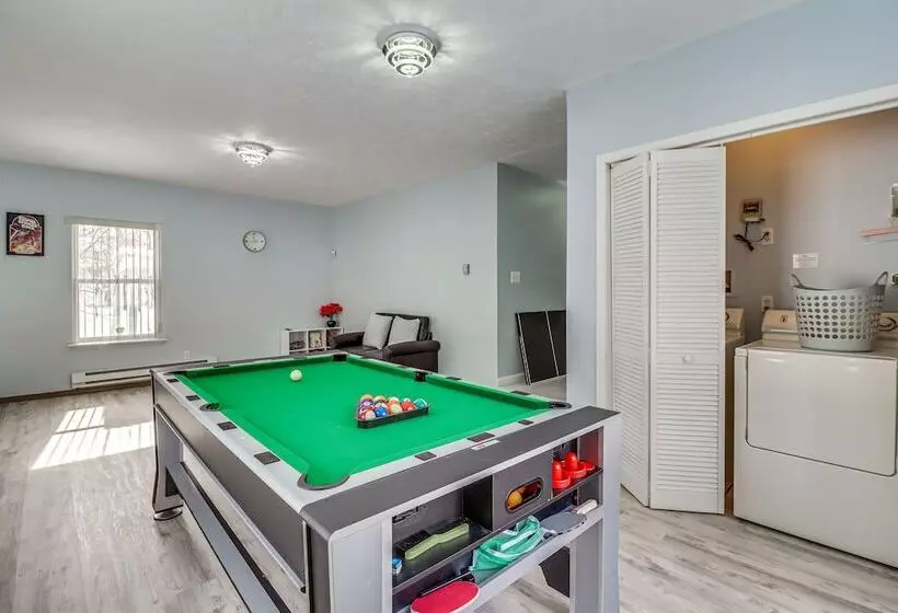 Long Pond Home W/ Private Hot Tub & Game Room