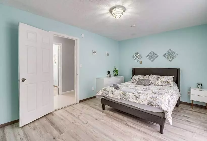 Long Pond Home W/ Private Hot Tub & Game Room