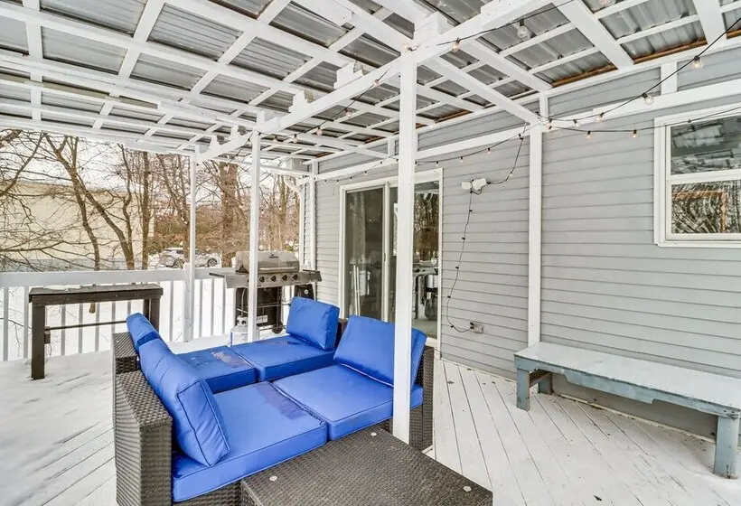 Long Pond Home W/ Private Hot Tub & Game Room