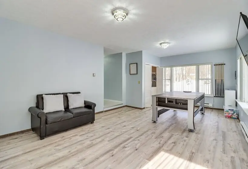 Long Pond Home W/ Private Hot Tub & Game Room