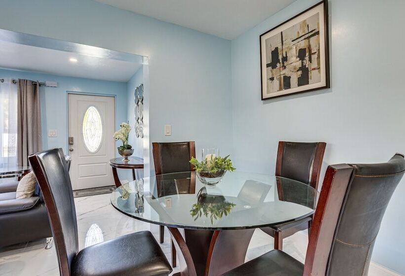 North Miami Home W/ Central A/c: Walk To Beaches!