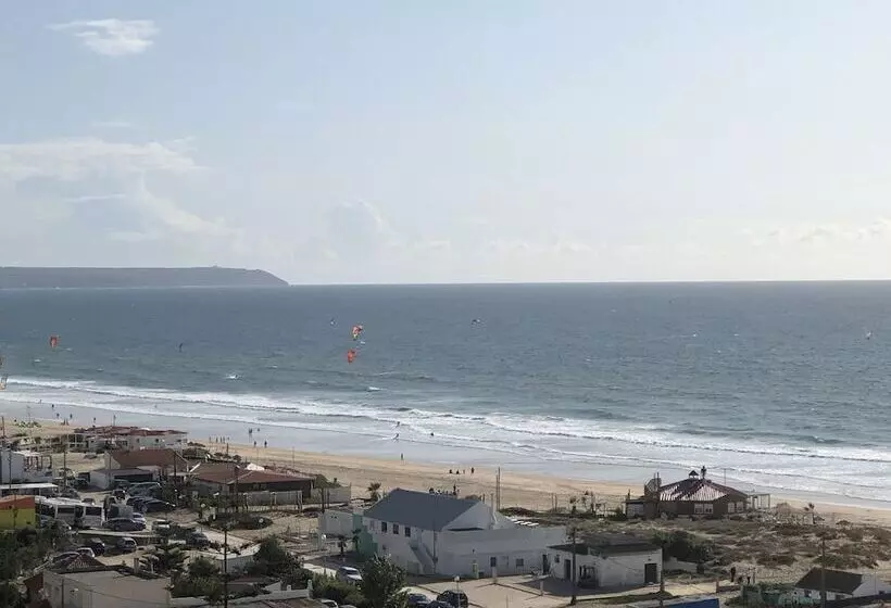 ペンション Fonte Da Telha Cliff House