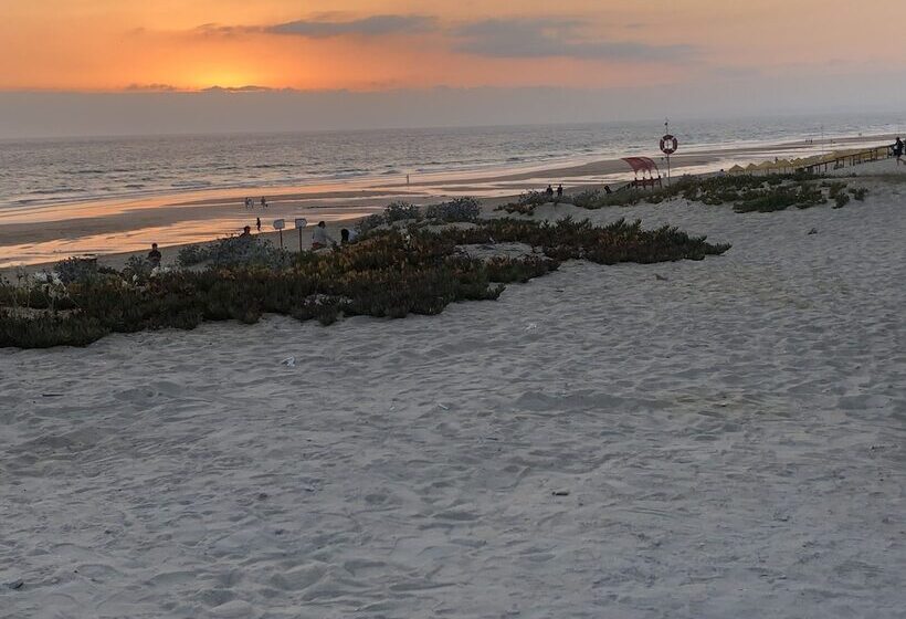 بنسيون Fonte Da Telha Cliff House