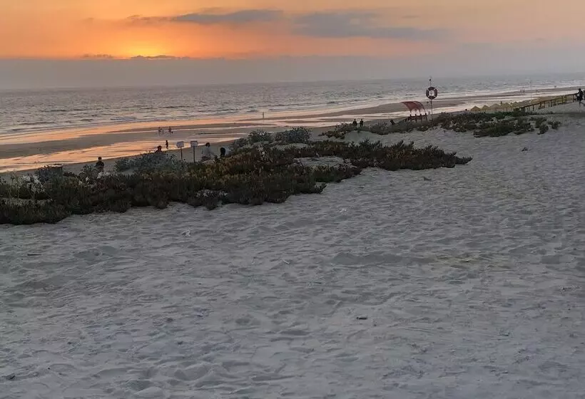 ペンション Fonte Da Telha Cliff House