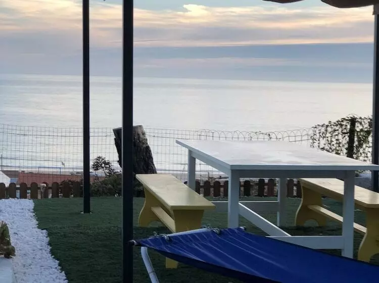 ペンション Fonte Da Telha Cliff House