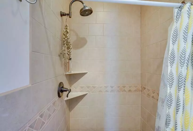 Pet Friendly Hudson Home Near Won Dharma Center!