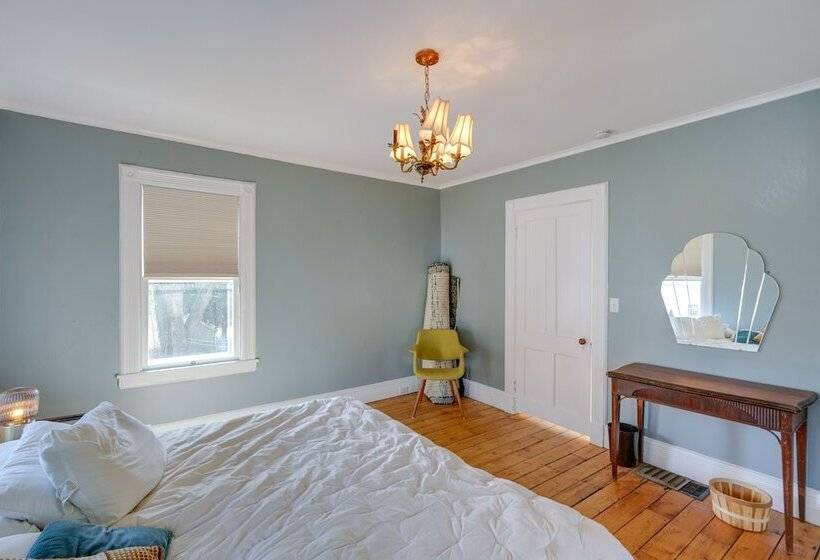 Pet Friendly Hudson Home Near Won Dharma Center!