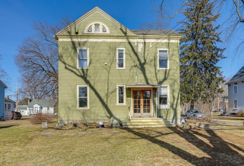 Pet Friendly Hudson Home Near Won Dharma Center!