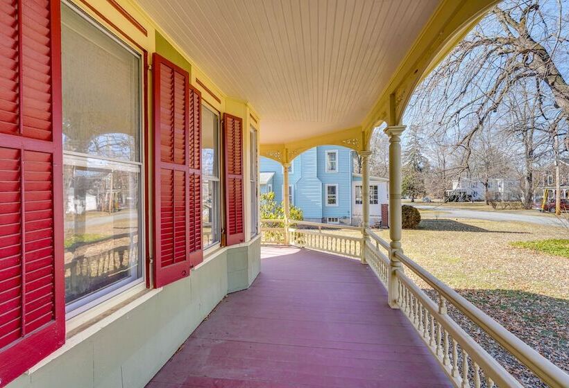 Pet Friendly Hudson Home Near Won Dharma Center!