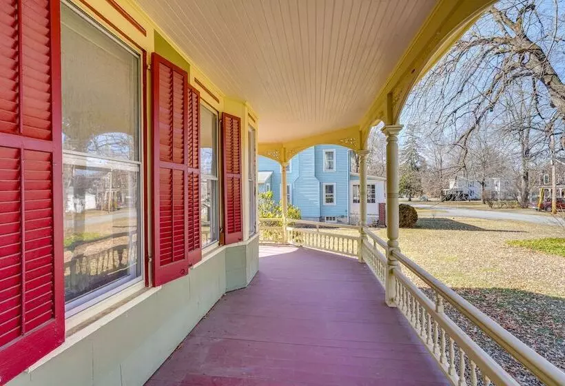Pet Friendly Hudson Home Near Won Dharma Center!