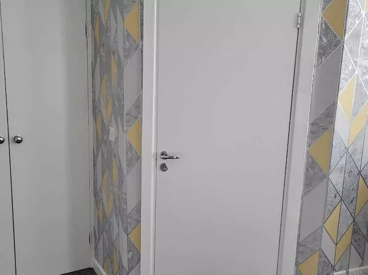 Residenssi Impeccable 4 Bed House In Leicester