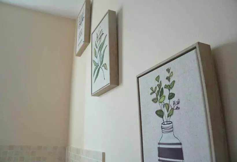 Residenssi Lovely 3 Bed House In Solihull