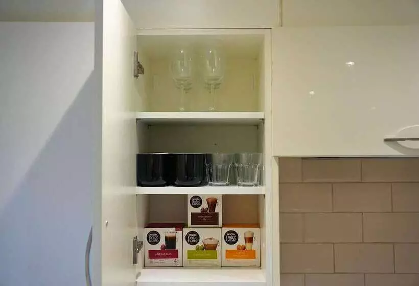 Residenssi Lovely 3 Bed House In Solihull