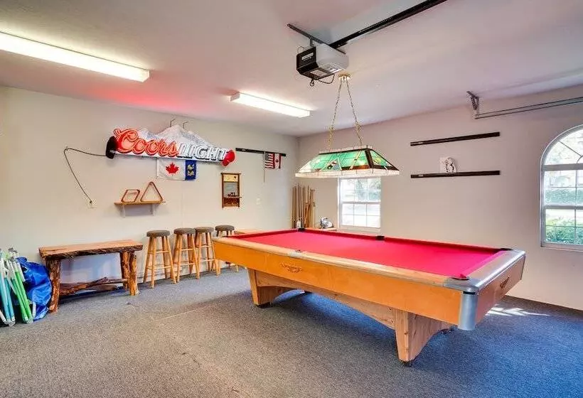 Walk To Lake: Home W/ Screened Porch In Sebring!