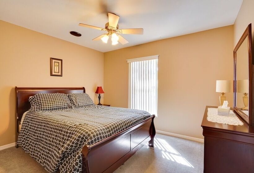 Walk To Lake: Home W/ Screened Porch In Sebring!