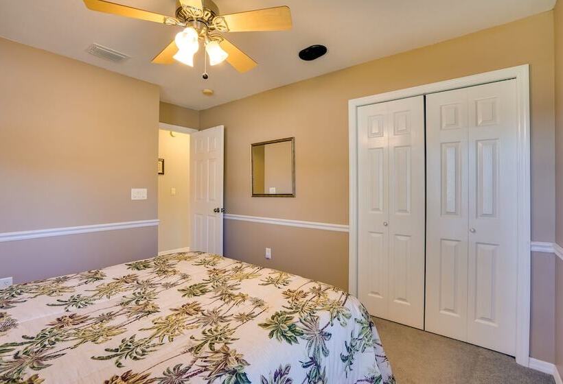 Walk To Lake: Home W/ Screened Porch In Sebring!