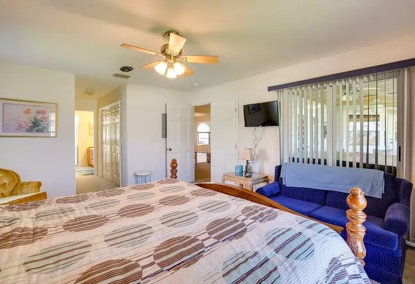 Walk To Lake: Home W/ Screened Porch In Sebring!