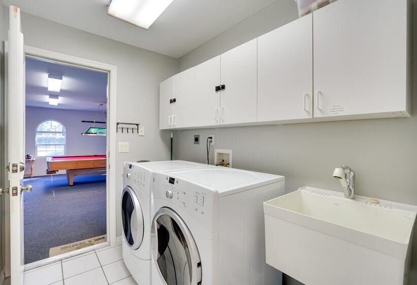 Walk To Lake: Home W/ Screened Porch In Sebring!