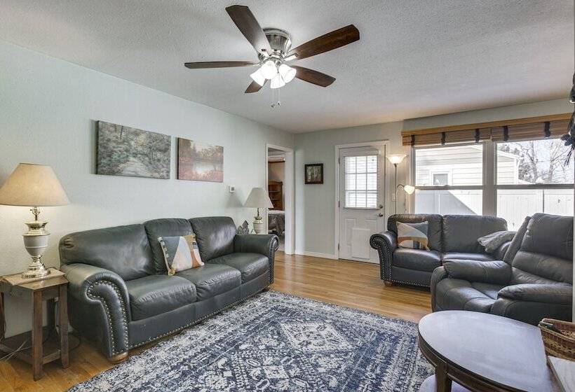 Single Story Gillette Home: Walk To Lake & Trails!