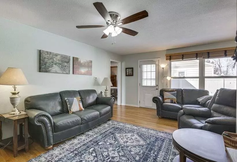 Single Story Gillette Home: Walk To Lake & Trails!