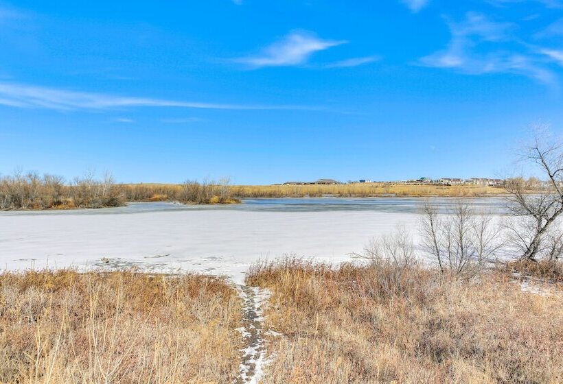 Single Story Gillette Home: Walk To Lake & Trails!