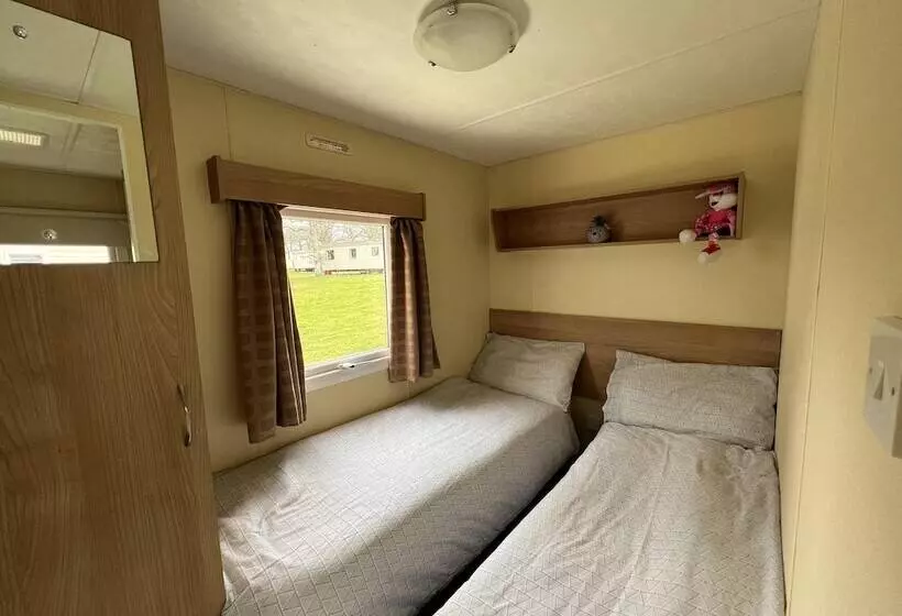 3 Bed Caravan Sea Views Discounted Ferry