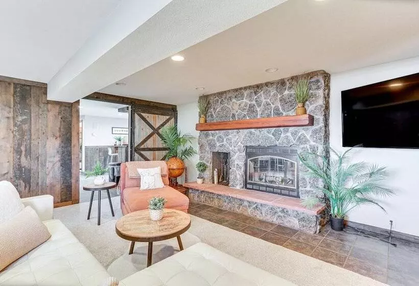 Hot Tub, Pool: 40 Acre Horse Ranch In Kiowa!