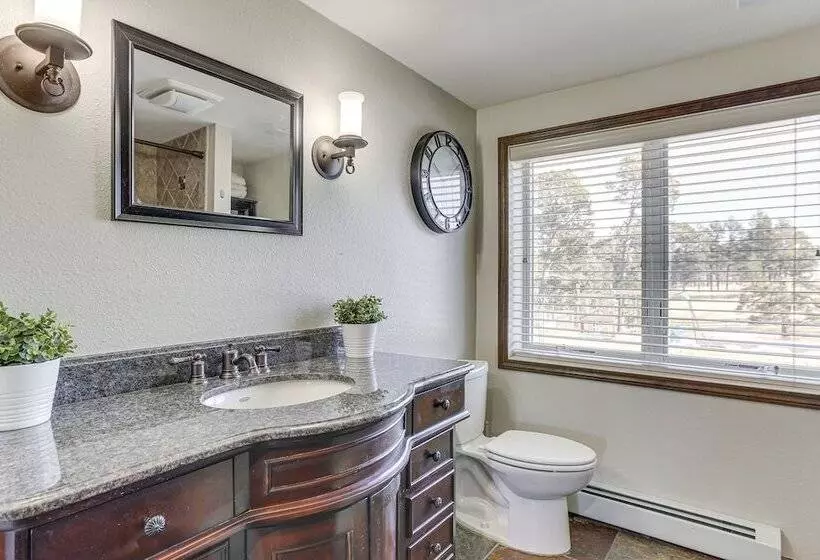 Hot Tub, Pool: 40 Acre Horse Ranch In Kiowa!