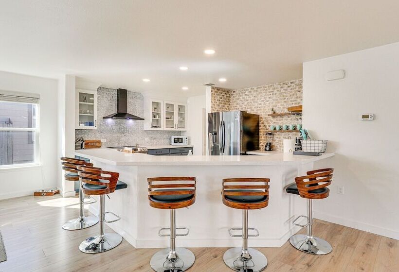 Centrally Located Austin Home W/ Private Patio!