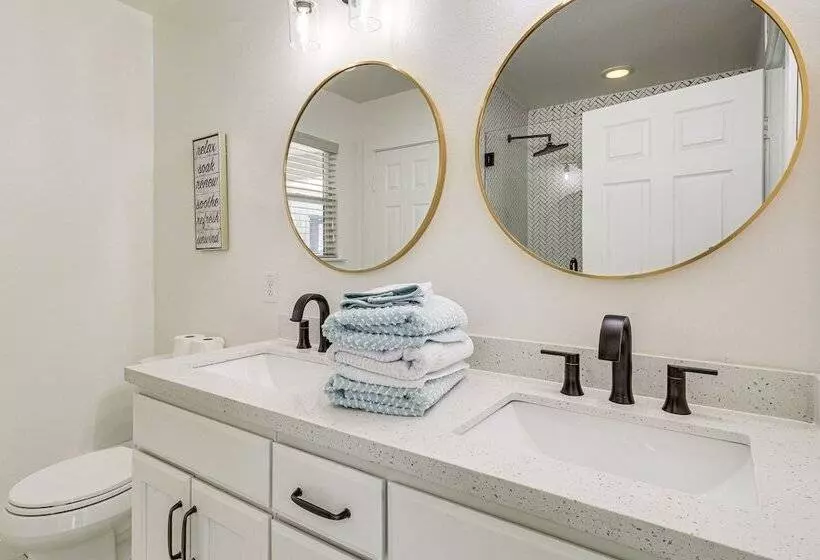 Centrally Located Austin Home W/ Private Patio!