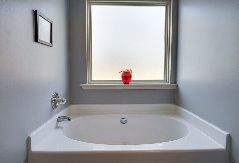 Charming Country Home W/ Deck 20 Mi To Franklin