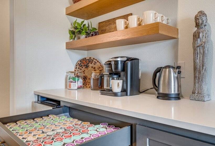 Chic Burnet Home On Lake Buchanan W/ 2 Fireplaces!