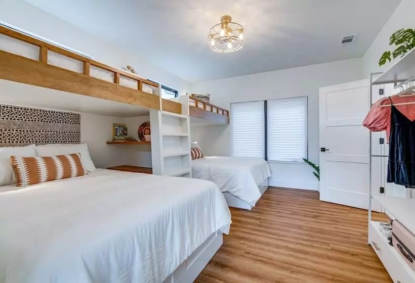 Chic Burnet Home On Lake Buchanan W/ 2 Fireplaces!