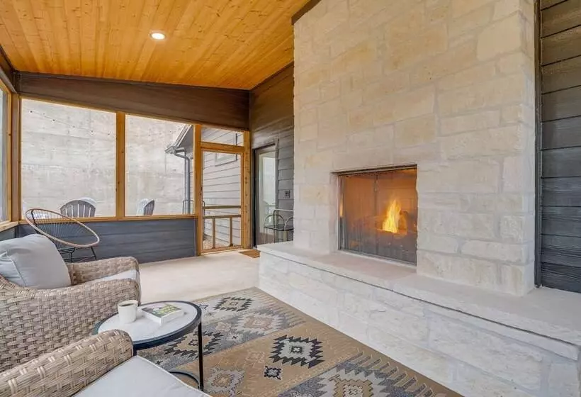 Chic Burnet Home On Lake Buchanan W/ 2 Fireplaces!