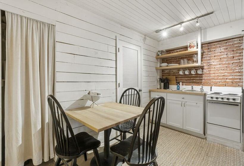 Cowboy Cottage Cottage