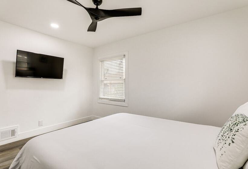 Decatur Home W/ Deck 9 Mi To State Farm Arena!