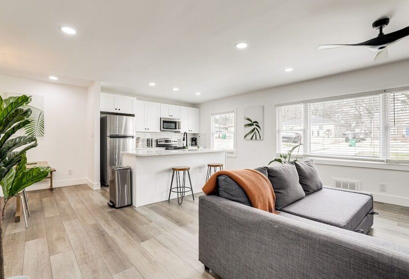 Decatur Home W/ Deck 9 Mi To State Farm Arena!