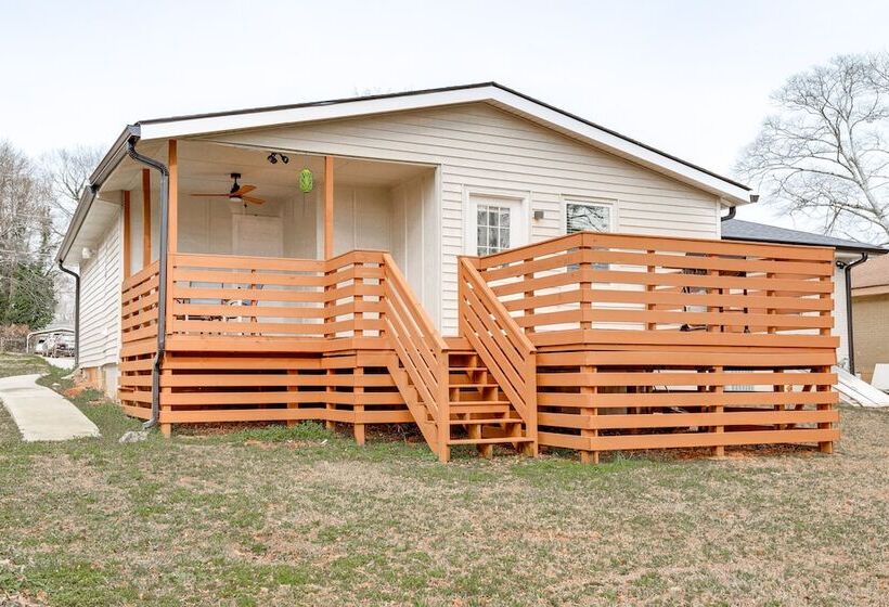 Decatur Home W/ Deck 9 Mi To State Farm Arena!