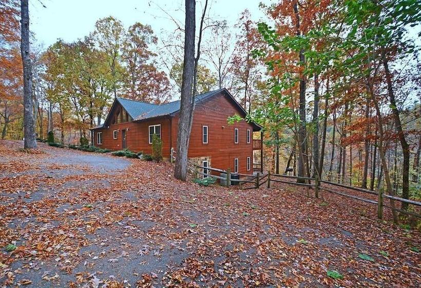 Hickory Hollow Lodge