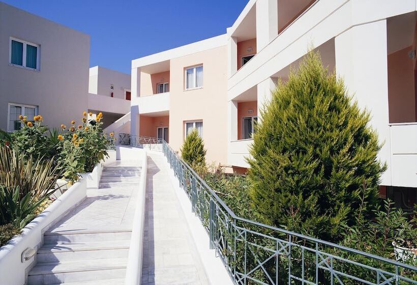 酒店 Chrispy Beach Resort