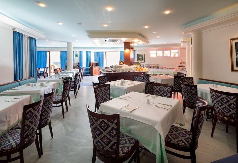 酒店 Chrispy Beach Resort