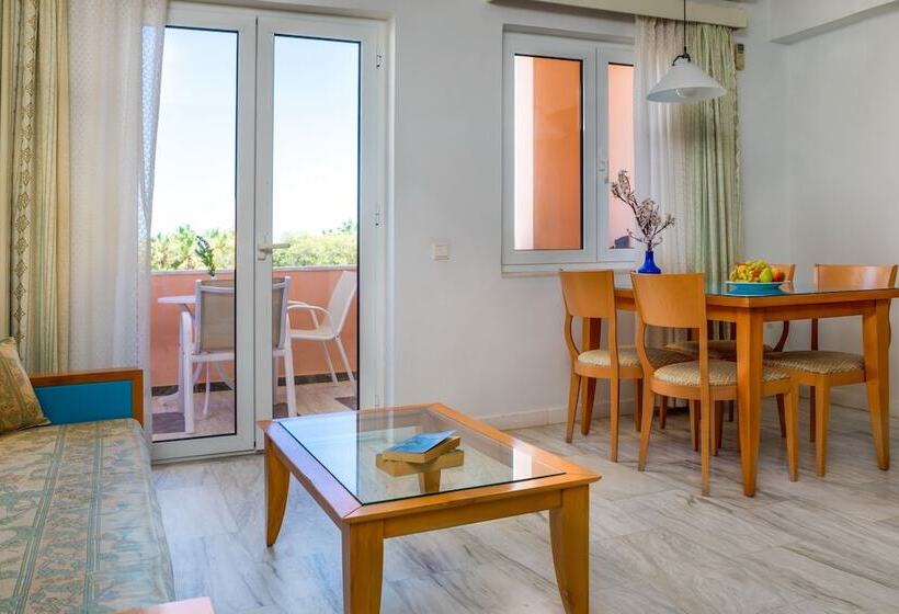 酒店 Chrispy Beach Resort