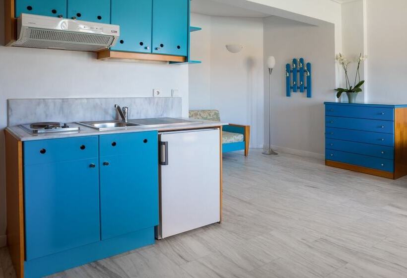 酒店 Chrispy Beach Resort