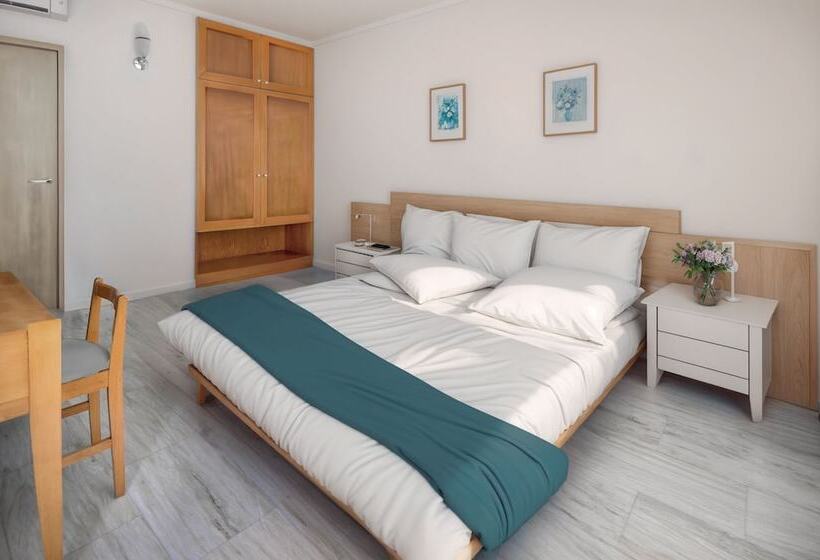 酒店 Chrispy Beach Resort