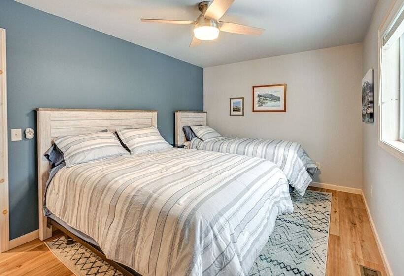 Lakefront Rhinelander Cottage W/ Private Dock!