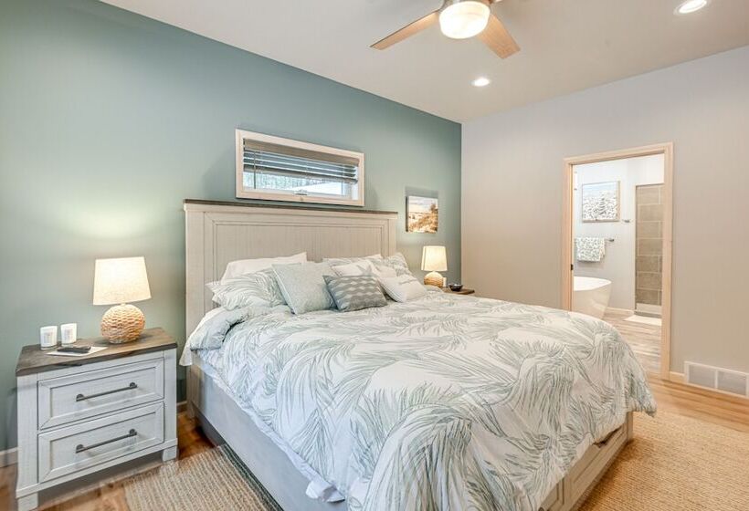 Lakefront Rhinelander Cottage W/ Private Dock!