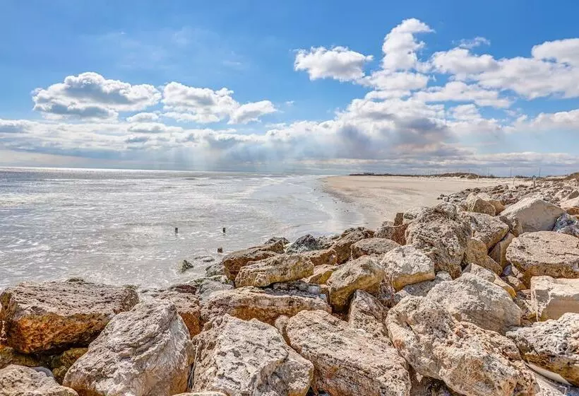 Footprints In The Sand Luxe Freeport Home!