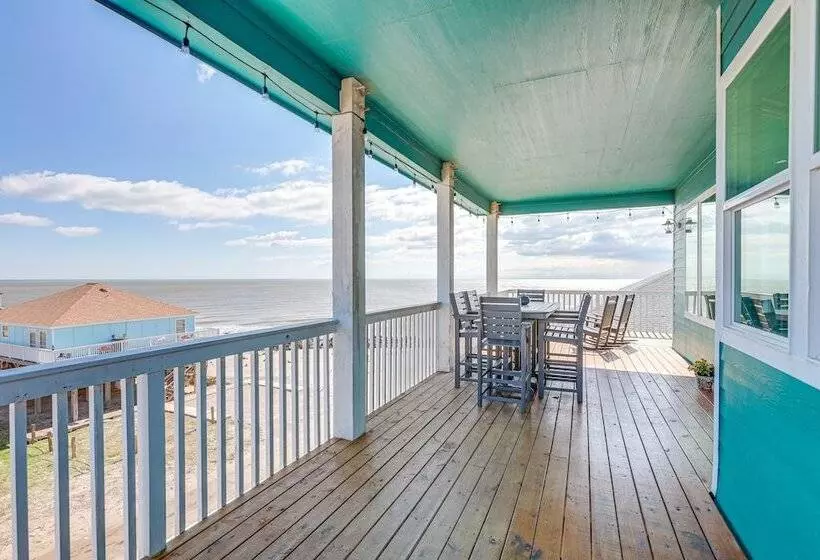 Footprints In The Sand Luxe Freeport Home!